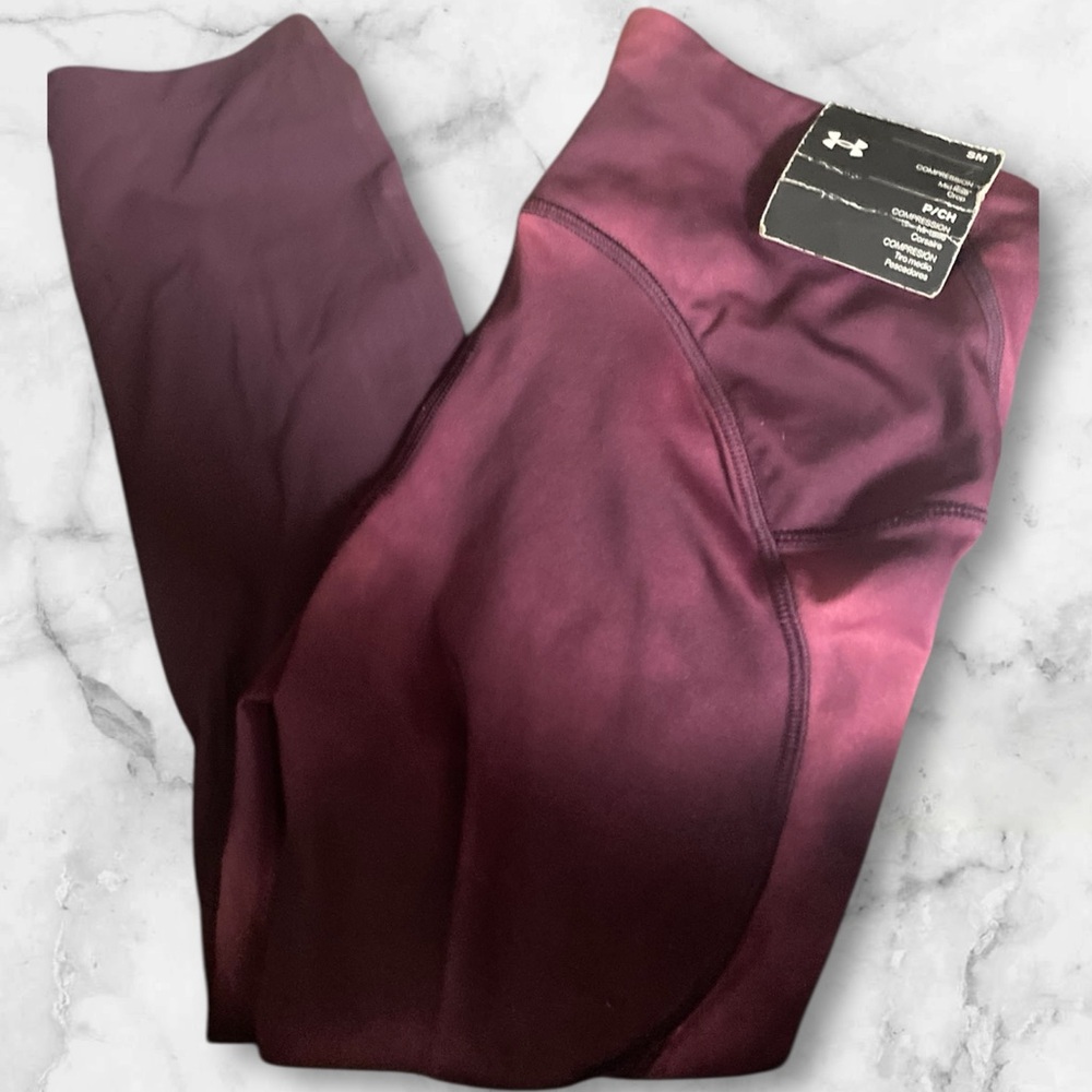 Under Armour Compression Crop Heatgear Leggings - Small - NWT
